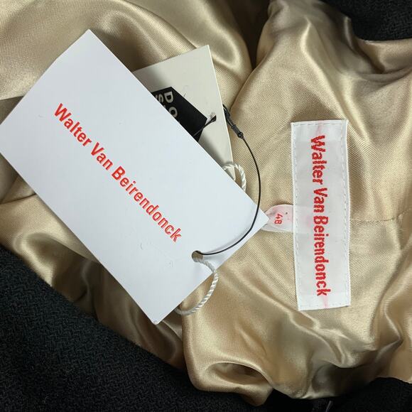 Size 16 Size 38 Black Metallic Textured Wool Boxy Frame Blazer - Picture 8 of 8